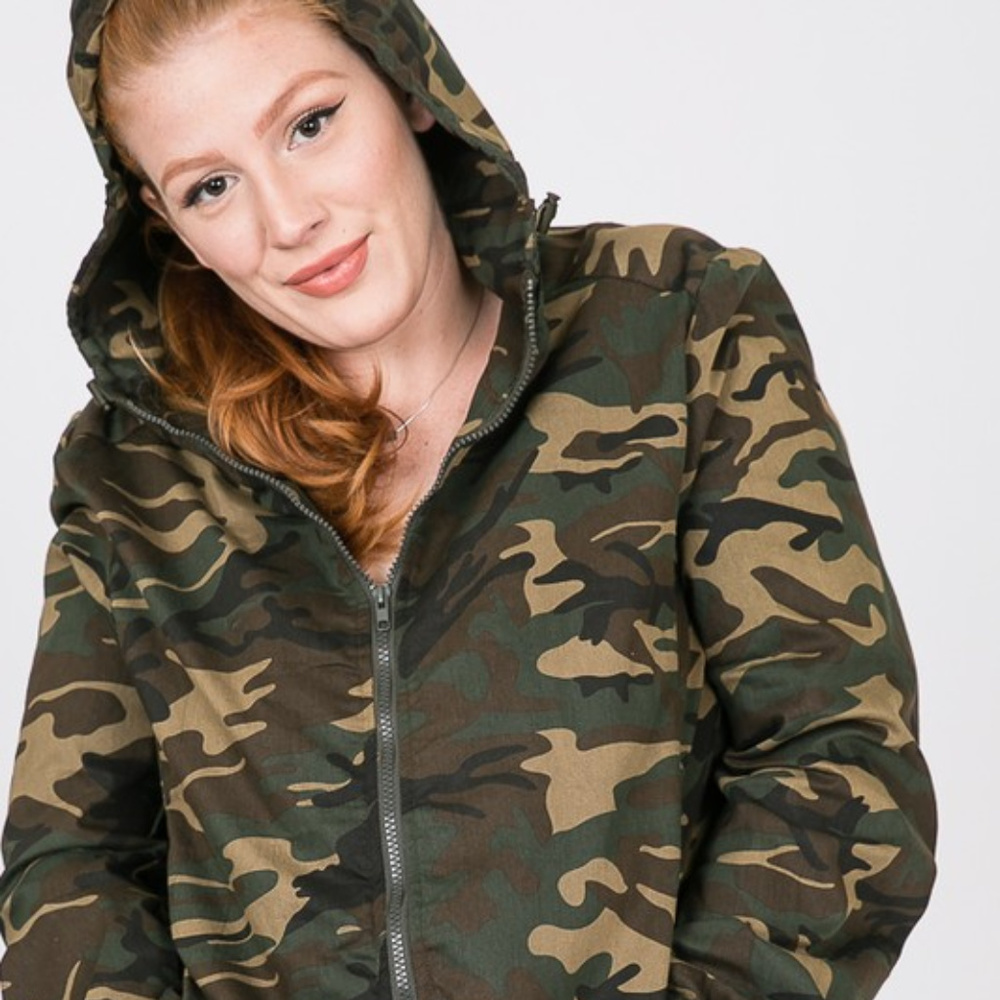 PLUS SIZE CAMO JACKET - Picture 2 of 3